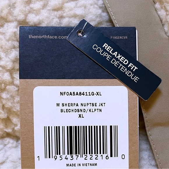 The North Face Sherpa Nuptse Jacket - Picture 12 of 12